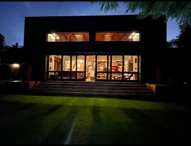 4 BEDROOM HOUSE FOR SALE IN WATERKLOOF RIDGE